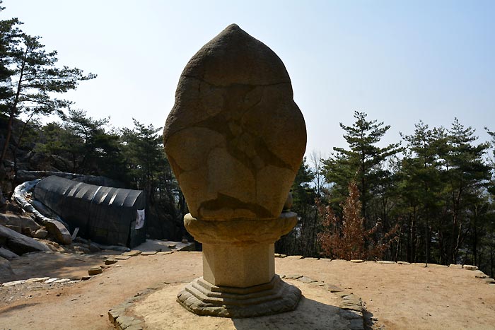 慶州列岩谷石佛坐像